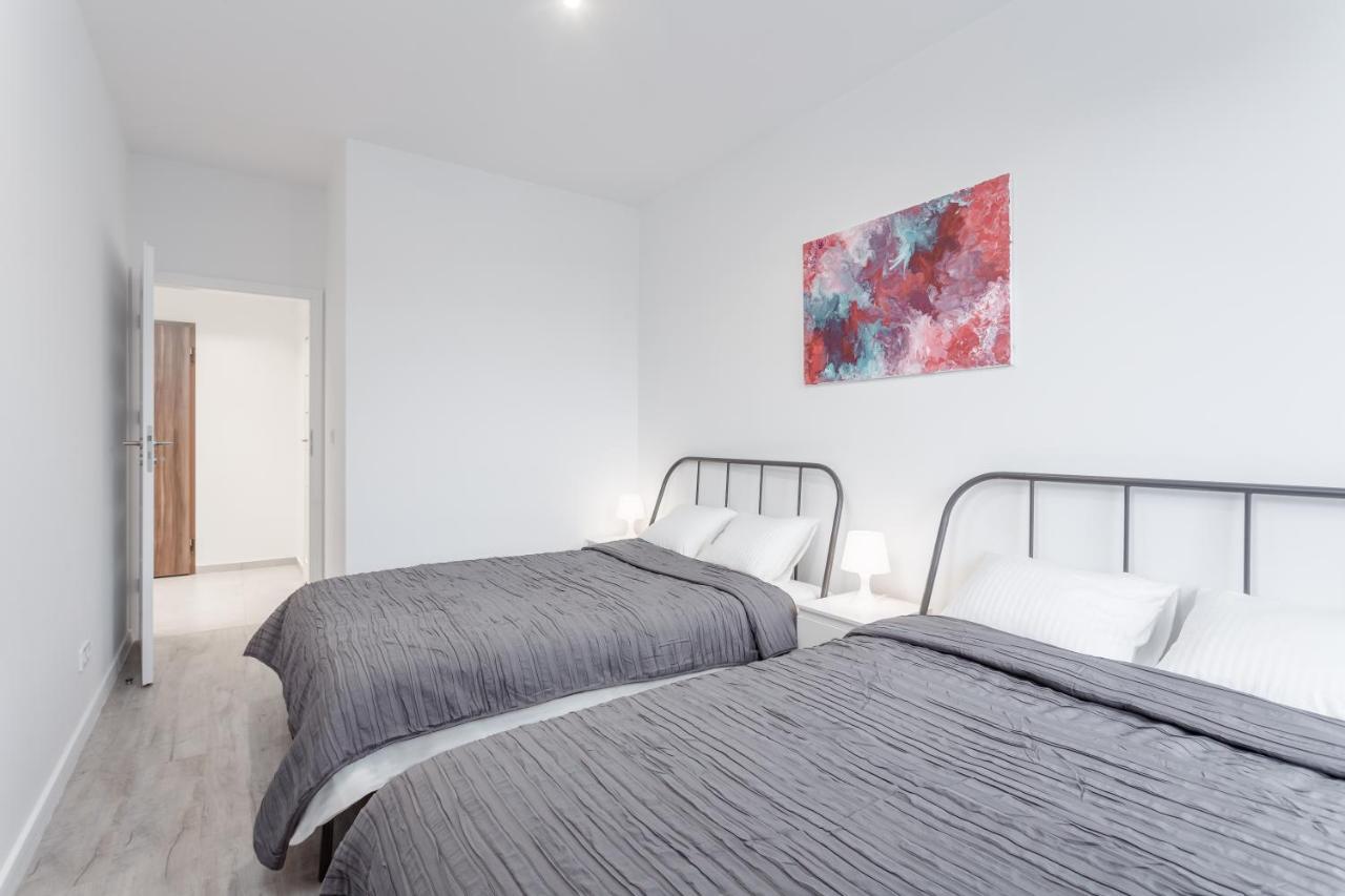 Chill Apartments Family Apartments Warsawa Bagian luar foto